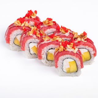 Рол з тунцем, манго та соусом солодкий чилі 