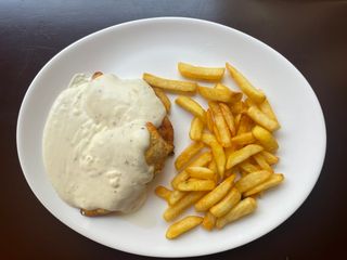 Pileći file u sosu dimsi