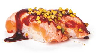 85 Nigiri salmone flambe al pistacchio