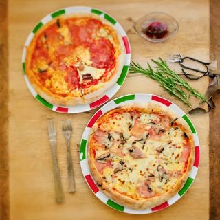 Пица Капричоза 600 гр.