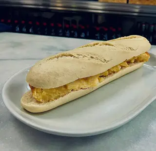 Bocadillo De Tortilla Española