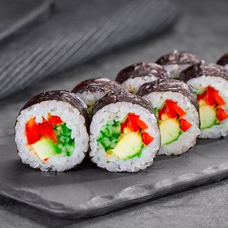 Футомакі вега (8шт./200 г)