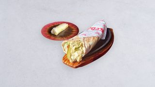 Pita roll mutabbal bakłażan, baklawa kokosowa