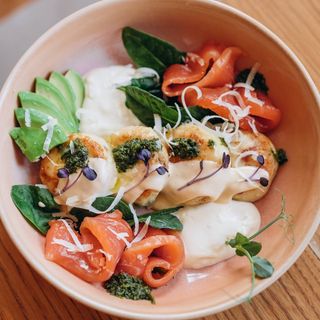 Сирники з в'яленими томатами та лососем