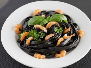 Паста чорна з креветками (300g)