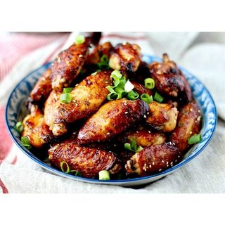 Honey Glazed Chicken Wings (8 Pcs) With Chips And Salad