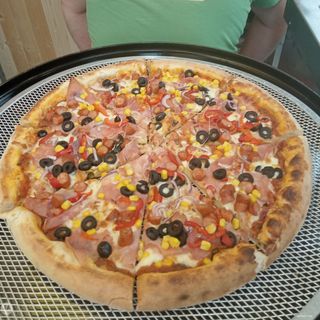 Pizza "Moldoveanca obligatoriu cu ceapa" Ø30cm