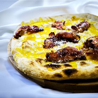 Pizza Gourmet Carbonara Italiana (33 Cm.)