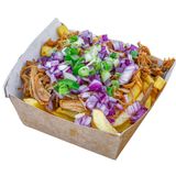 Ración de Patatas Fritas con carne desmechada, cebolla y cebolleta