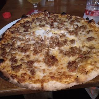 Pizza carne picada y huevo