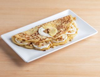 Crêpe Salado De Queso De Cabra con manzana y nueces 