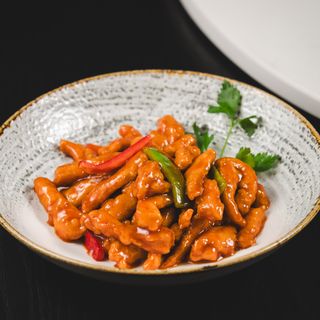 24. Slatko kisjela piletina sa paprikom i sos od paradajza