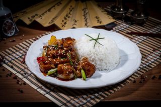 Pui manchurian cu orez