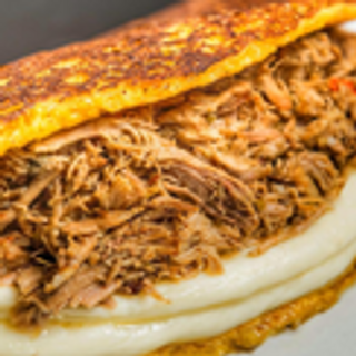 Cachapa De Carne Mechada Y Ques (1 Ud.)o