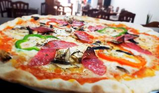 Pizza Cuatro Estaciones (33 Cm.)