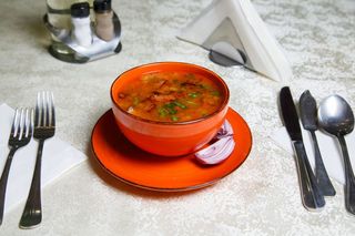 Ciorbă de fasole cu kaizer 