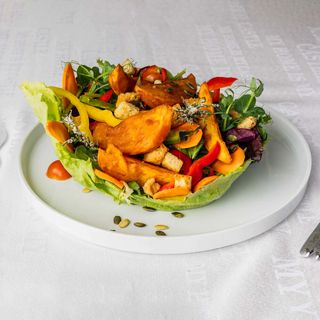 Salată cu Cartof dulce