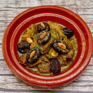 Tajín De Ternera Con Ciruelas