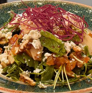 მსხლის სალათი