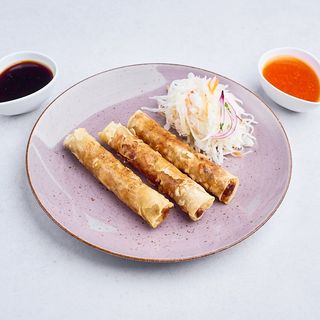 Sajgonki nadziewane wieprzowiną i warzywami 3szt.