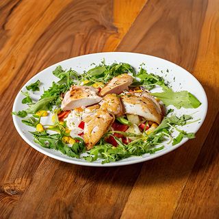 Salata s piletinom