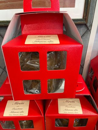 Panettone milanese alto