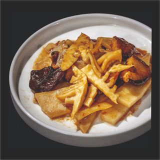 117 ternera con bambu y setas