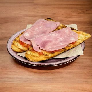 Tostadas de pan con jamón york