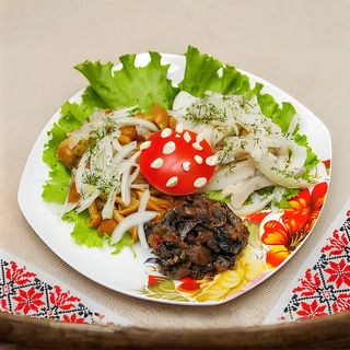 Ассорти из лесных грибов