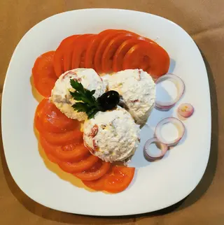 Домати с катък (400г)
