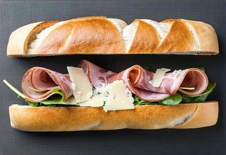 5. Bresaola Lazzeri punta d'anca rucola e scaglie di grana