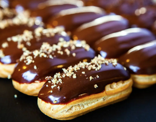 Buondi ricoperto con cioccolata fondente