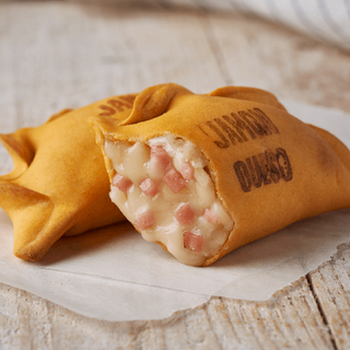 Empanada de Jamón y Queso