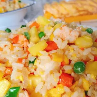 Arroz Salteado Estilo Hawái