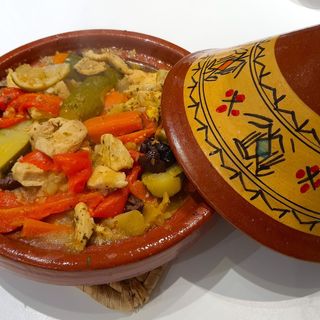 TAJNE POLLO E VERDURE