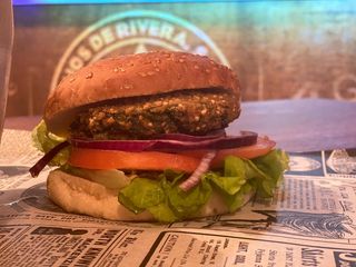 Hamburguesa Vegetal De Kalé Y Quinoa