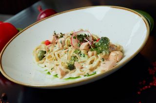 Tagliatelle broccoli e salmone