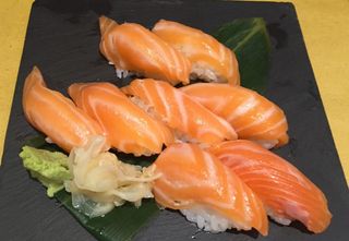 Nighiri salmone 10 pezzi