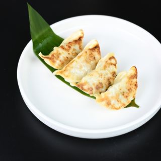 12 Chicken gyoza