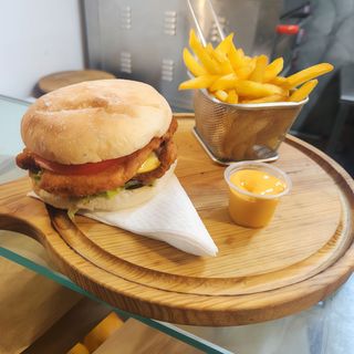 Hamburguesa De Escalopa De Pollo