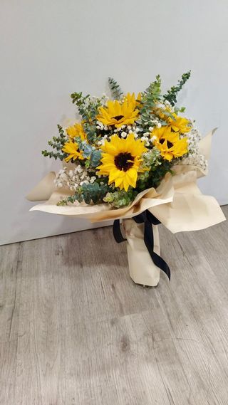 Bouquet com 10 Girassóis