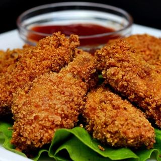 ARIPIOARE DE PUI CRISPY CU  CARTOFI PAI -500GR