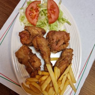 5 Piezas De Pollo + Ensalada + Patatas