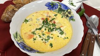 CIORBA DE PUI CU LEGUME