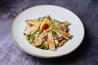 Salata sa ćuretinom
