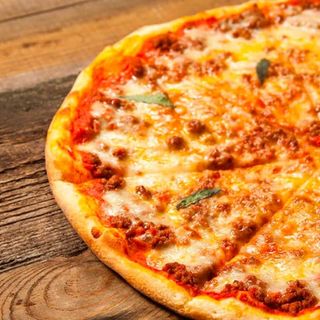 Pizza Bolognesa