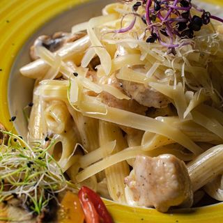 Paste cu pui & ciuperci