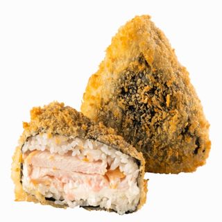 темпура онигири с сыром чеддер и курицей