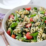 Ensalada De Pasta, Pollo Y Pesto