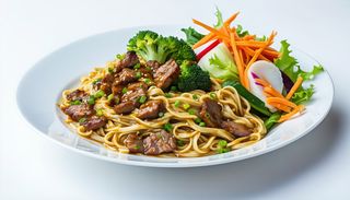 Makaron chiński z wołowiną 450g